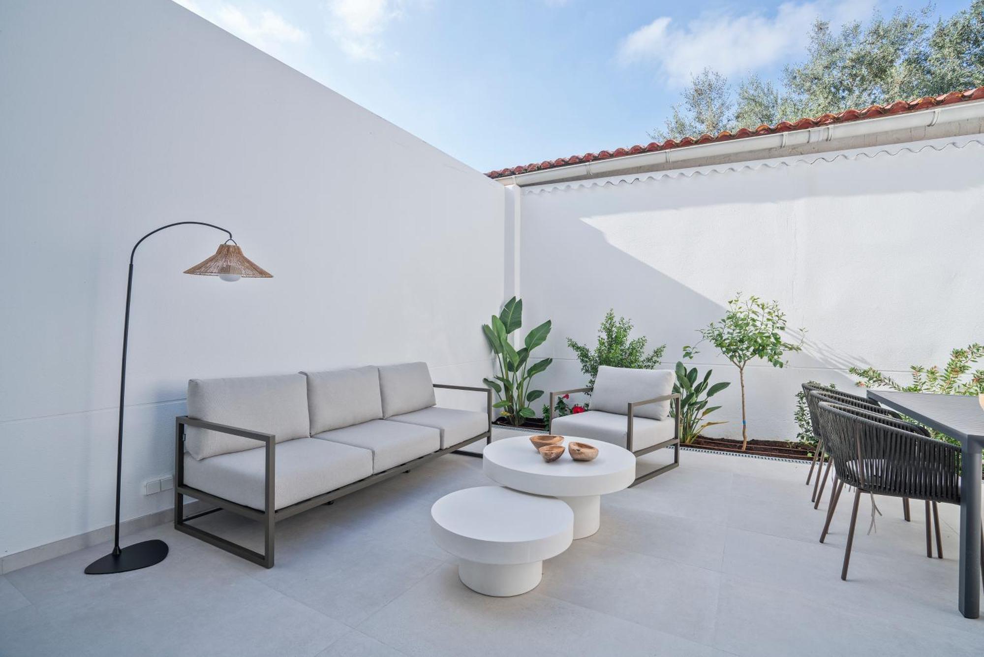 Sitges Spaces Garden Condo-2 Bedrooms, 2 Bathrooms, Garden Terrace, Near Center, Sleeps Up To 6- Monthly Rentals Only Kültér fotó