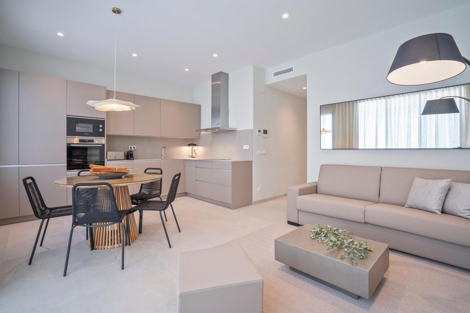 Sitges Spaces Garden Condo-2 Bedrooms, 2 Bathrooms, Garden Terrace, Near Center, Sleeps Up To 6- Monthly Rentals Only Kültér fotó