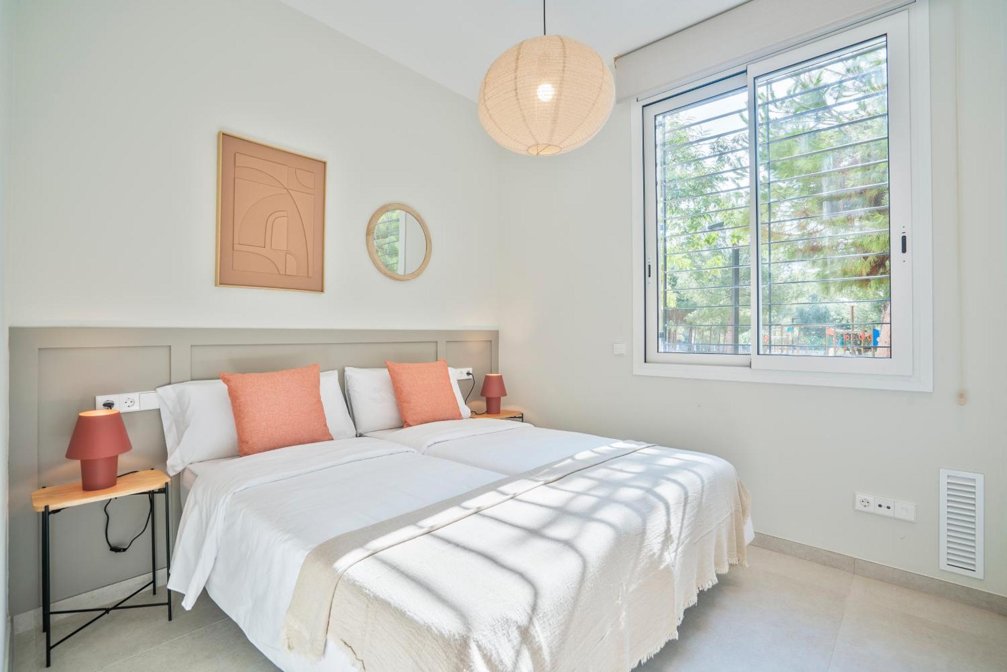 Sitges Spaces Garden Condo-2 Bedrooms, 2 Bathrooms, Garden Terrace, Near Center, Sleeps Up To 6- Monthly Rentals Only Kültér fotó